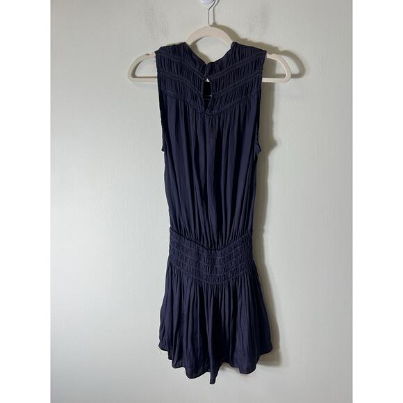 DO+BE Gray Smocked Mini Dress Sz M - Picture 2 of 3